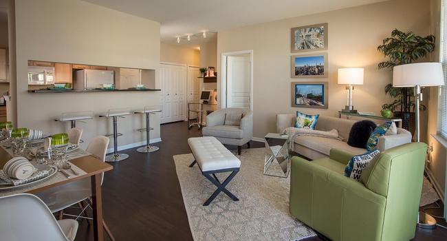 Uptown 30 Reviews Canton Mi Apartments For Rent