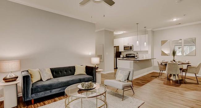 Finley At Fairfax Corner 12 Reviews Fairfax Va Apartments For