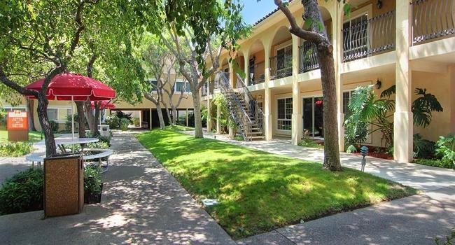 Madrid Apartments 48 Reviews Los Angeles Ca For Rent Image Of Madrid Apartments In Los Angeles Ca