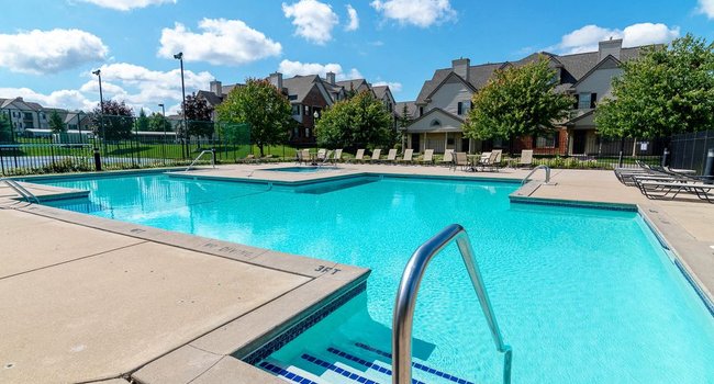 River Oaks Apartments - 100 Reviews | Grand Rapids, MI Apartments for