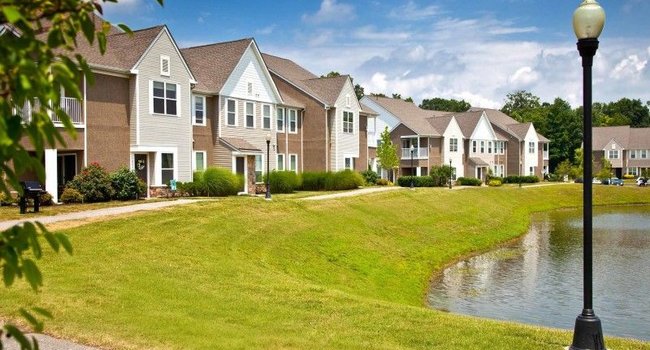 Burrough S Mill Apartments 154 Reviews Cherry Hill Nj Apartments For Rent Apartmentratings C