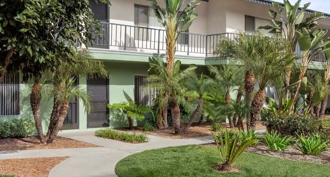 Monticello Apartments - Huntington Beach CA