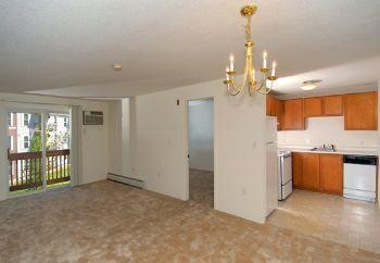 Meadow Brook Apartments 12 Reviews Concord Nh Apartments For