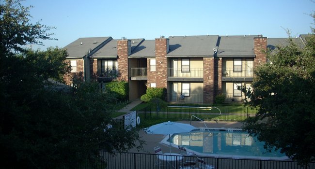 Townhouse Apartments - 4 Reviews | Ennis, TX Apartments for Rent