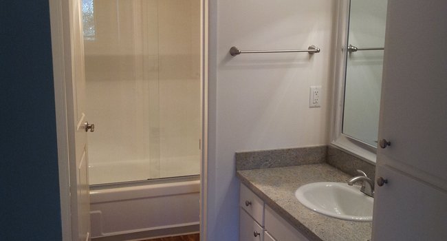 fayette arms apartments 40 reviews mountain view ca apartments for rent apartmentratings c