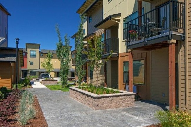 The Tennyson at Crescent Village Apartments 58 Reviews