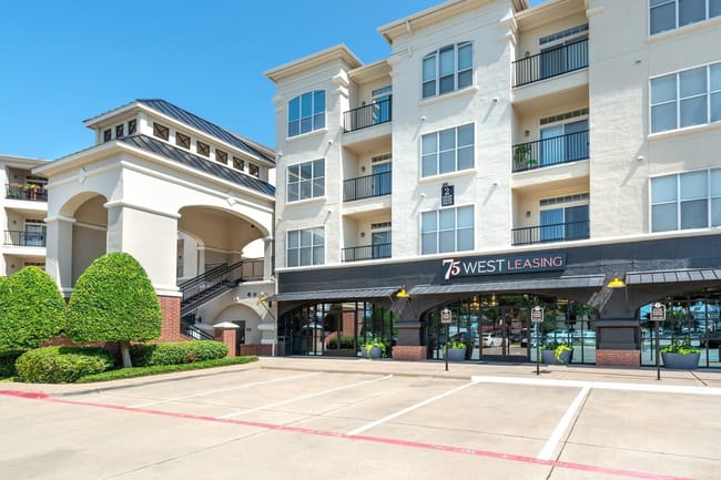 75 West Apartments - 304 Reviews | Dallas, TX Apartments for Rent