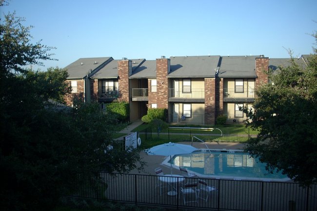 Townhouse Apartments - 4 Reviews | Ennis, TX Apartments for Rent